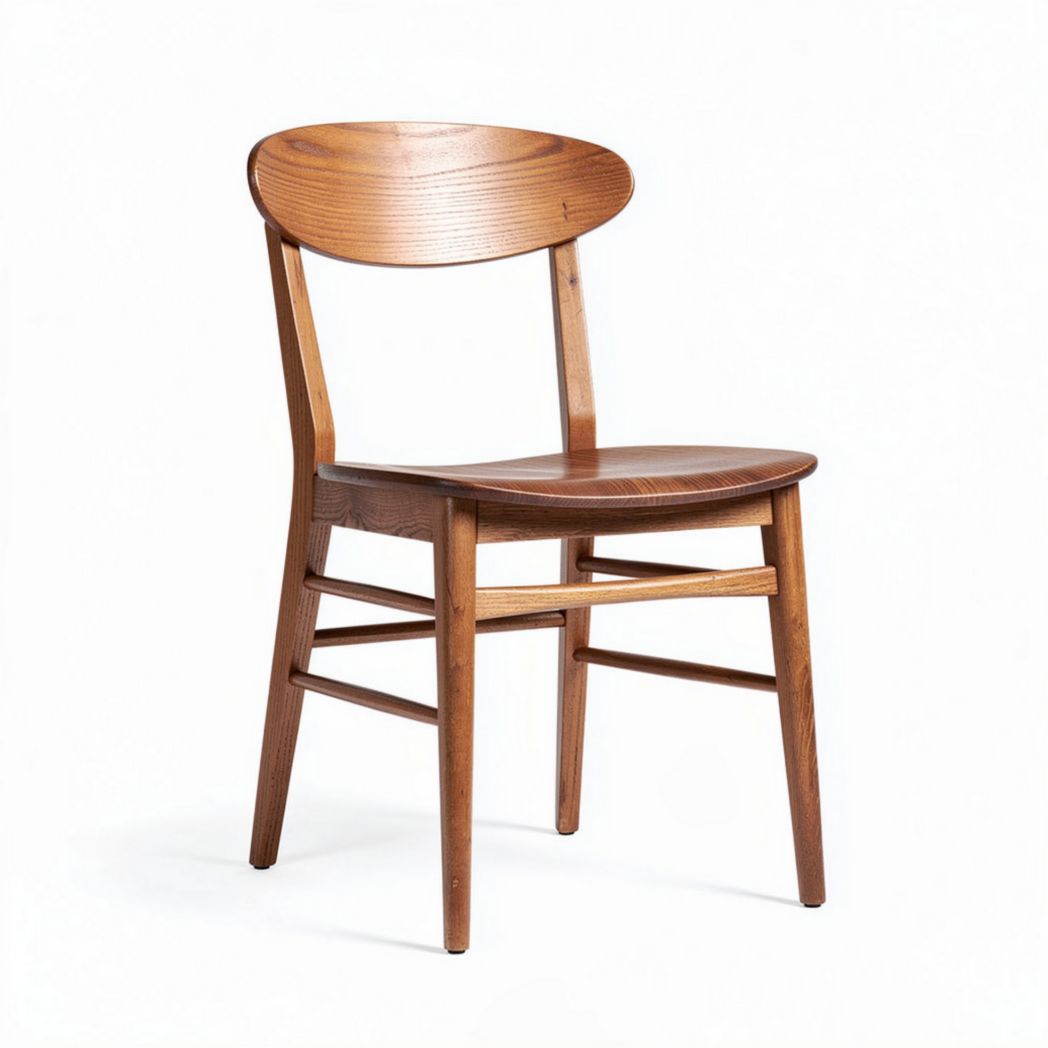 Wooden dining chair with curved backrest in a natural finish 45 x 45 x 85cm